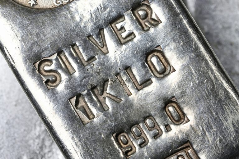 silver market backwardation signal