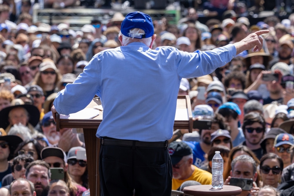 Musk vs Sanders deception